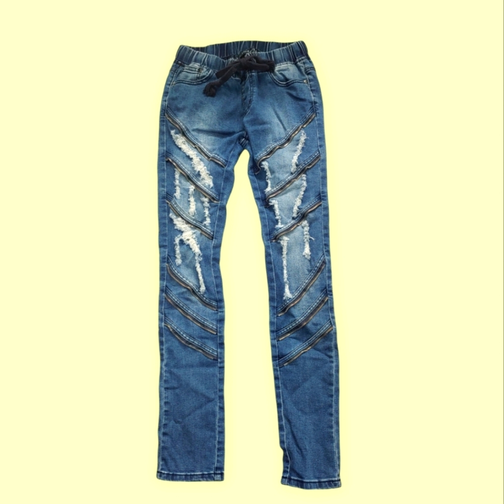 Stylish Woman or Teen Skinny Jeans
